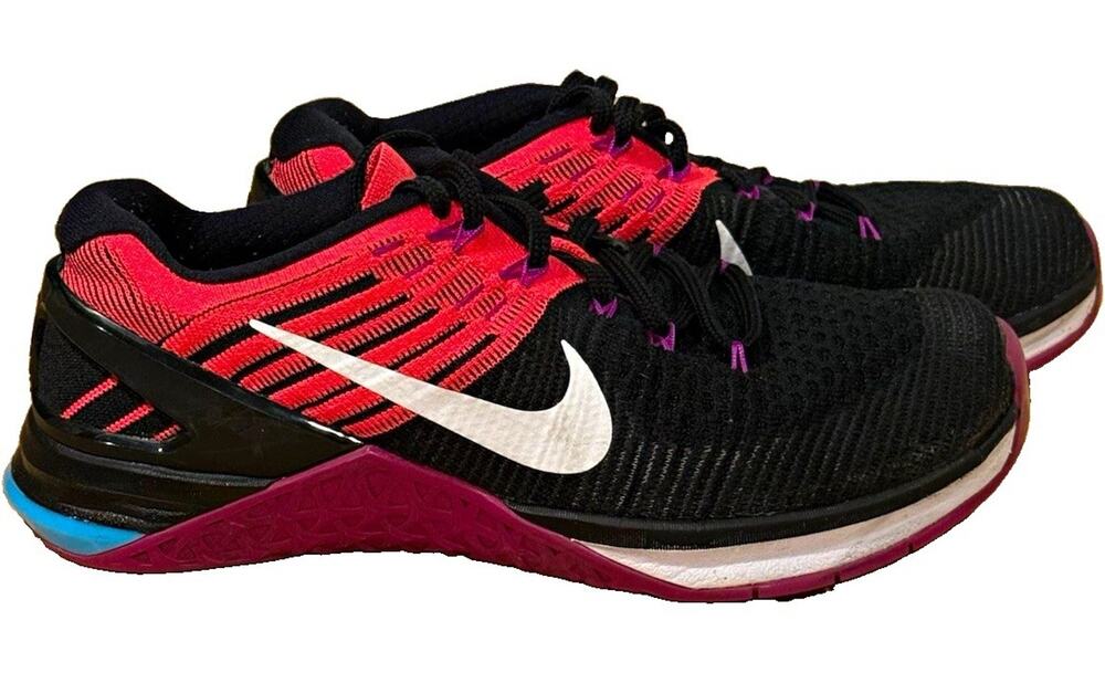 Nike Metcon DSX Flyknit Women’s 7 Black Total Crimson Cross Training 849809-002